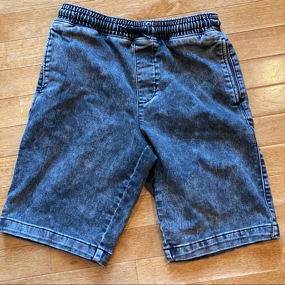 Black stonewashed denim shorts Boys size XL (14/16) EUC wonder nation brand